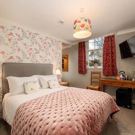 The Hare And Hounds, Levens Hotel Екстериор снимка