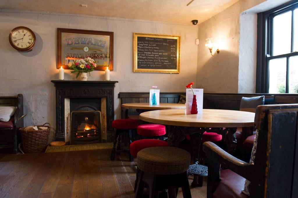 The Hare And Hounds, Levens Hotel Екстериор снимка